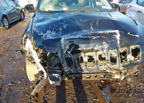 2022 Jeep Cherokee Trailhawk 4X4 z USA, uszkodzony, nr VIN 1C4PJMBX1ND543189